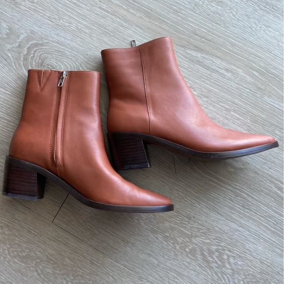 Madewell Everten Ankle Boot - Picture 3 of 16